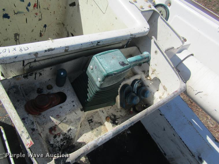 image for item DC4360 2005 Freightliner M2 106 bucket truck