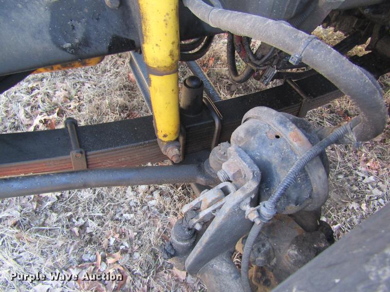 image for item DC4360 2005 Freightliner M2 106 bucket truck