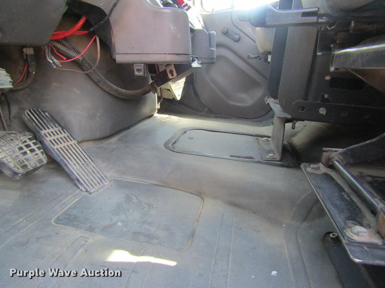 image for item DC4360 2005 Freightliner M2 106 bucket truck