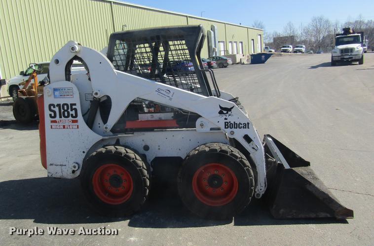 image for item DC4385 2005 Bobcat S185 skid steer