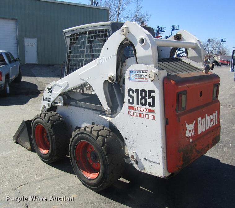 image for item DC4385 2005 Bobcat S185 skid steer