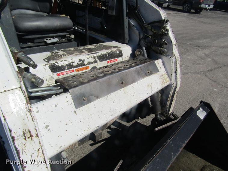 image for item DC4385 2005 Bobcat S185 skid steer
