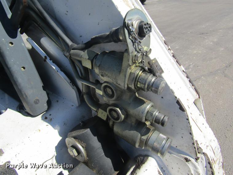 image for item DC4385 2005 Bobcat S185 skid steer