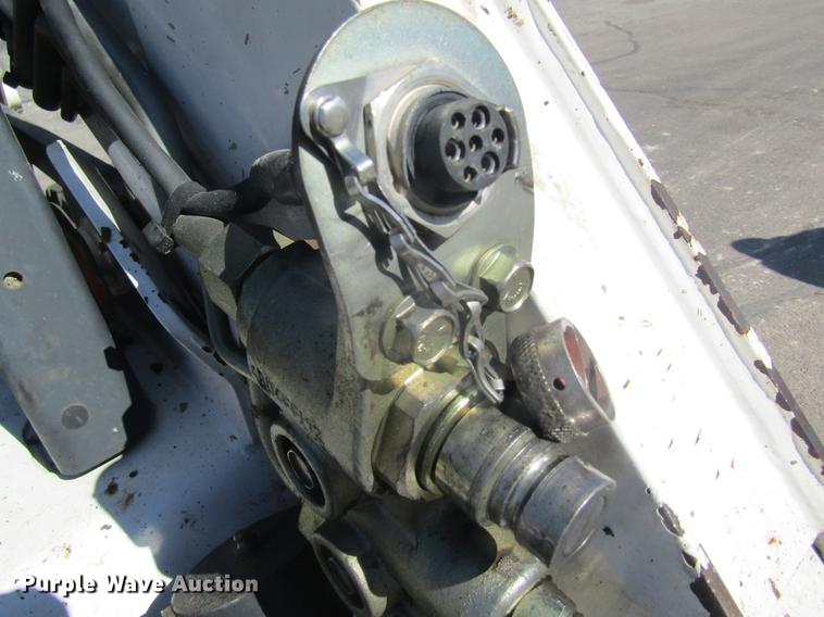 image for item DC4385 2005 Bobcat S185 skid steer