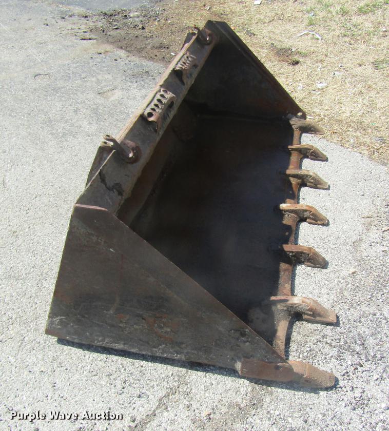 image for item DC4385 2005 Bobcat S185 skid steer