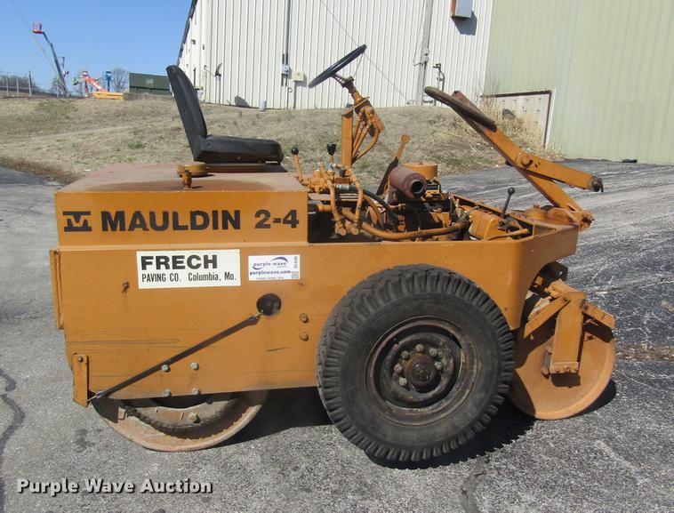image for item DC4386 Mauldin 2-4 double drum vibratory roller