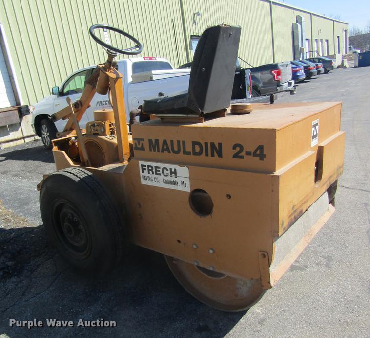 image for item DC4386 Mauldin 2-4 double drum vibratory roller