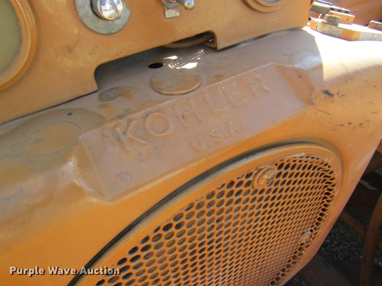 image for item DC4386 Mauldin 2-4 double drum vibratory roller