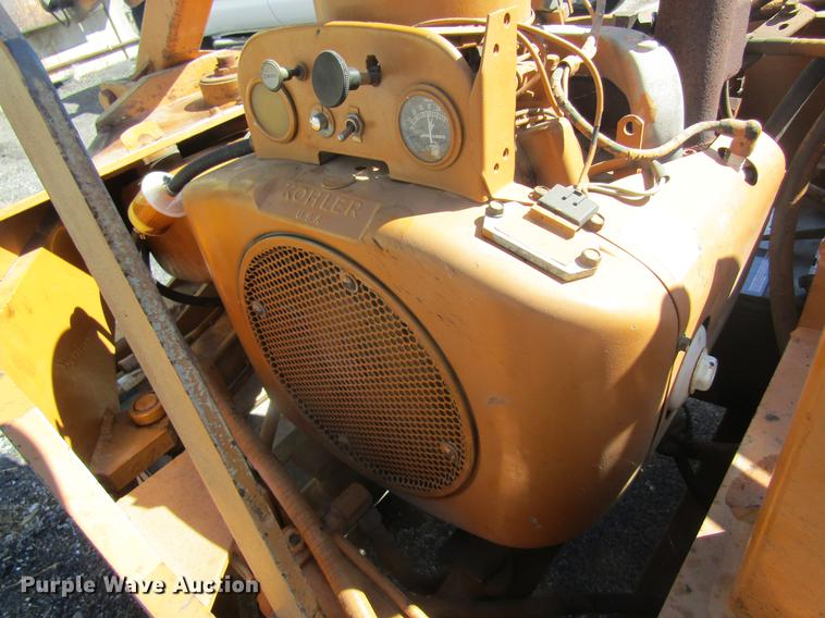 image for item DC4386 Mauldin 2-4 double drum vibratory roller