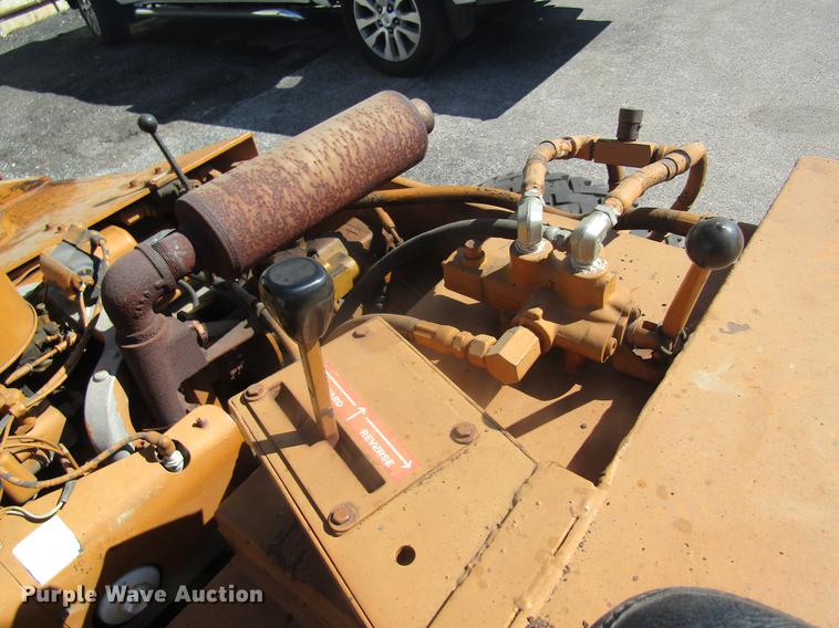 image for item DC4386 Mauldin 2-4 double drum vibratory roller