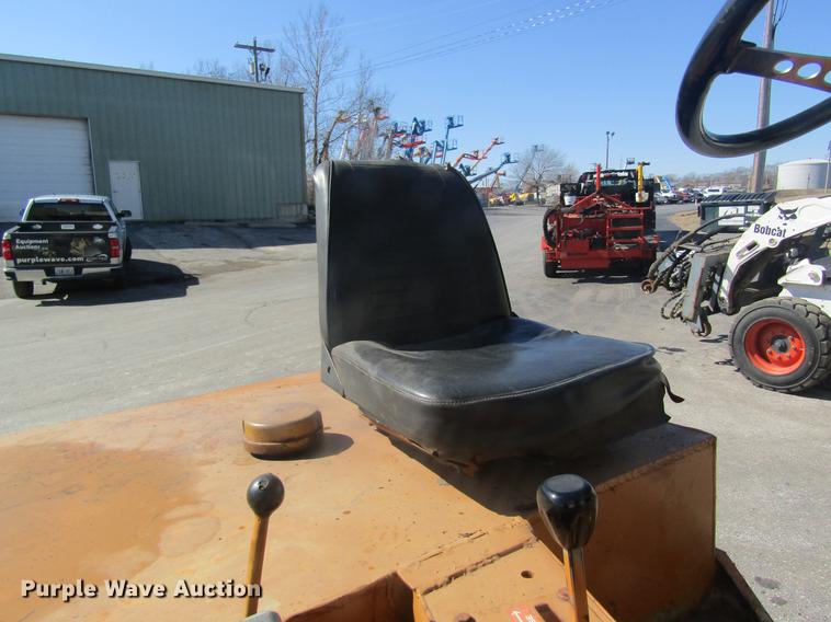 image for item DC4386 Mauldin 2-4 double drum vibratory roller