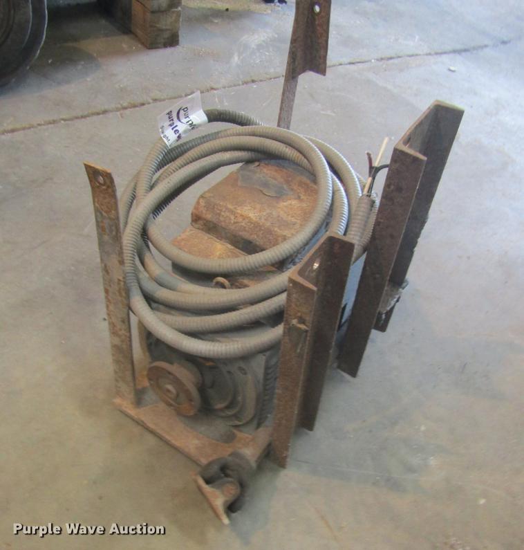 image for item DC4390 Gentec generator