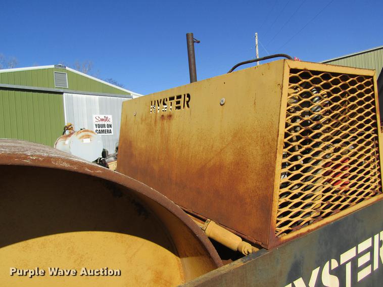 image for item DC4393 1980 Hyster C350C double drum roller