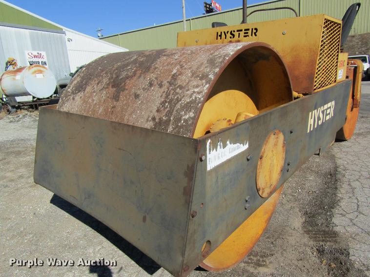 image for item DC4393 1980 Hyster C350C double drum roller