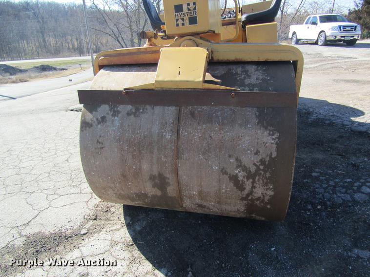 image for item DC4393 1980 Hyster C350C double drum roller