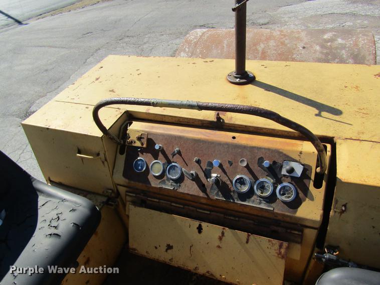 image for item DC4393 1980 Hyster C350C double drum roller