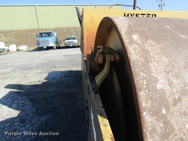 image for item DC4393 1980 Hyster C350C double drum roller