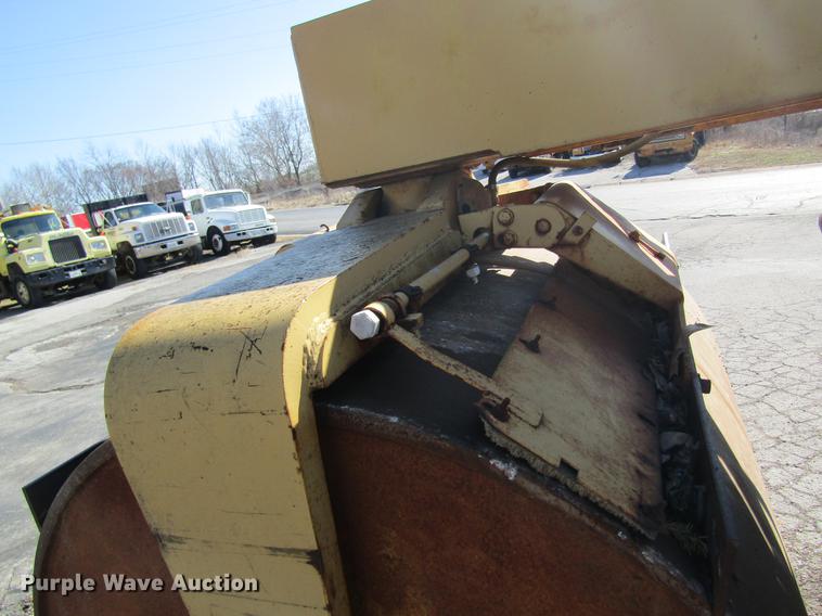 image for item DC4393 1980 Hyster C350C double drum roller