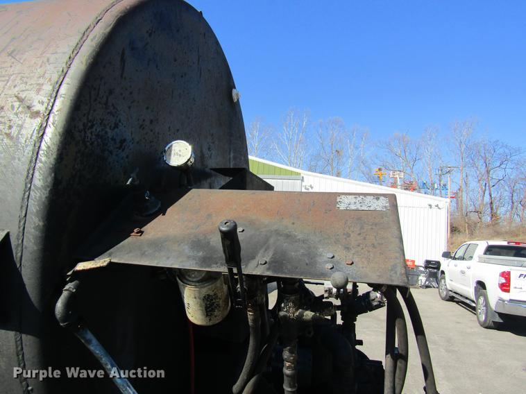 image for item DC4394 1998 Freightliner FL70 seal coat truck