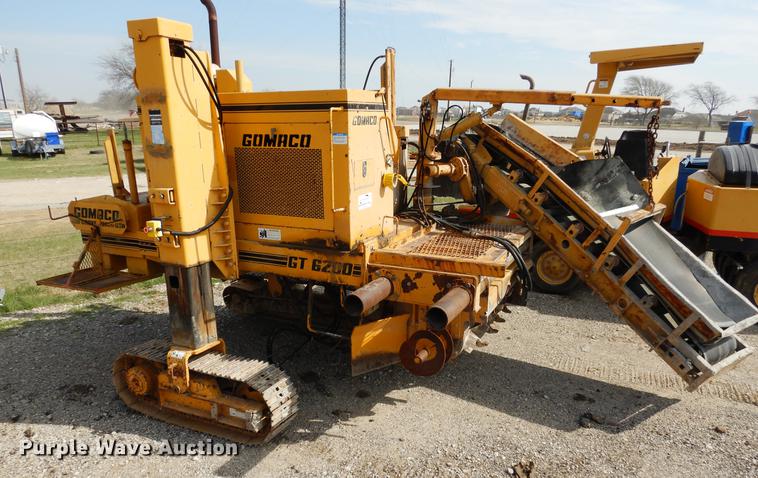 image for item DC5967 Gomaco GT-6200 curb and gutter machine