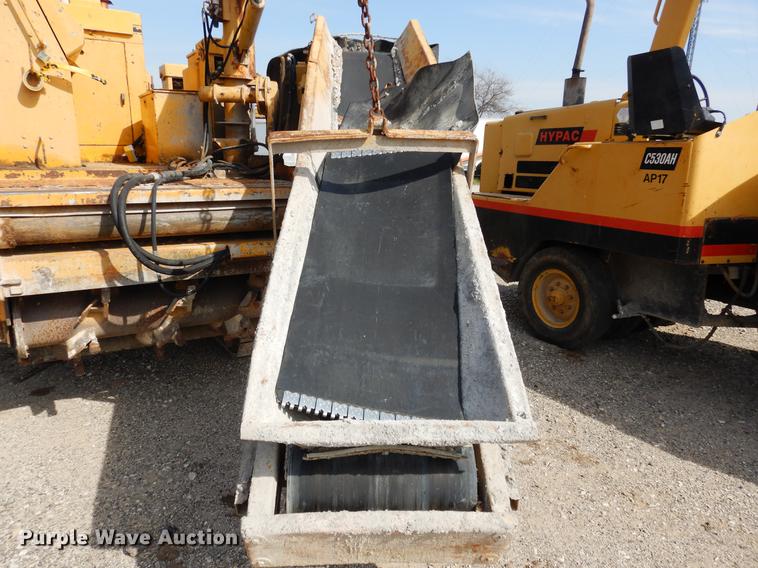 image for item DC5967 Gomaco GT-6200 curb and gutter machine