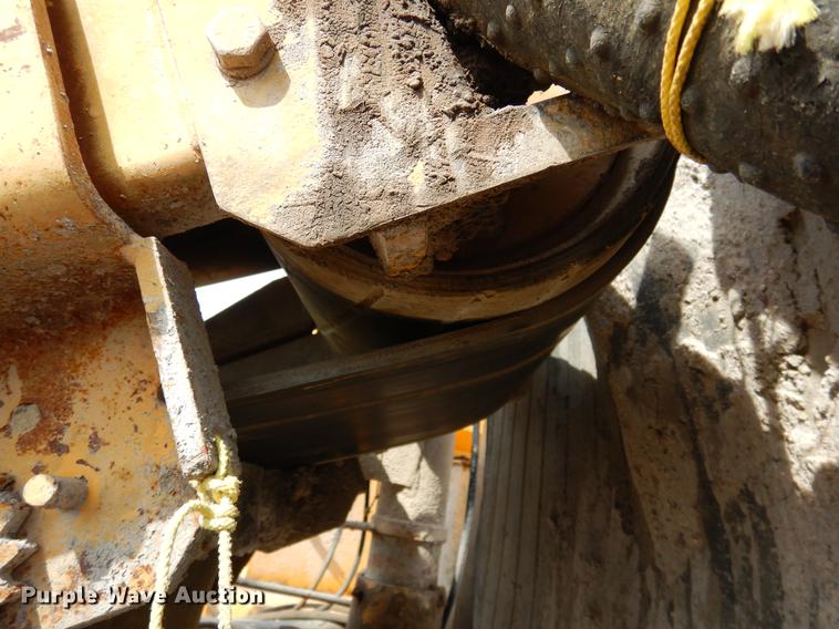 image for item DC5967 Gomaco GT-6200 curb and gutter machine