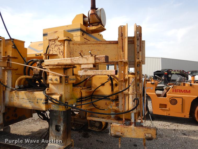 image for item DC5967 Gomaco GT-6200 curb and gutter machine