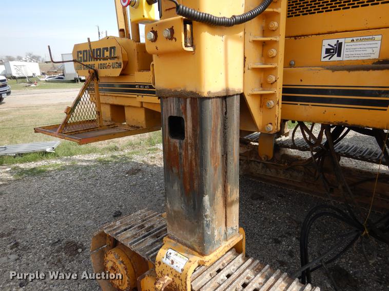 image for item DC5967 Gomaco GT-6200 curb and gutter machine