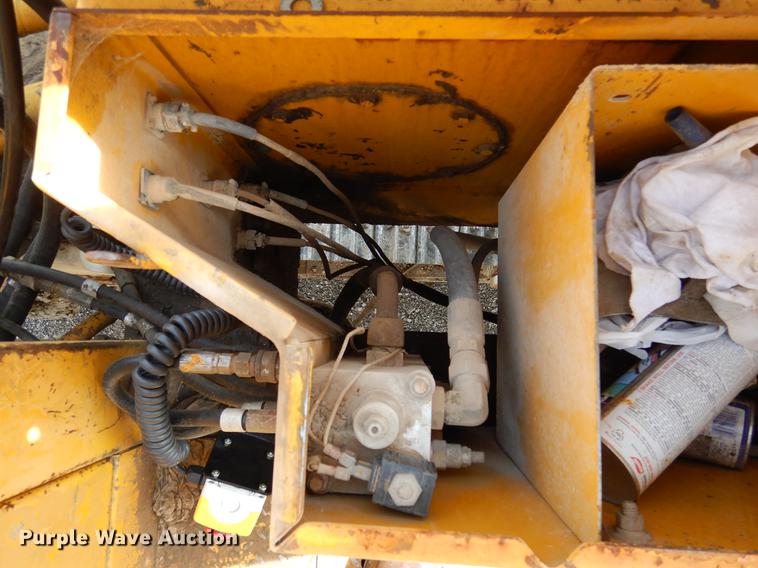 image for item DC5967 Gomaco GT-6200 curb and gutter machine