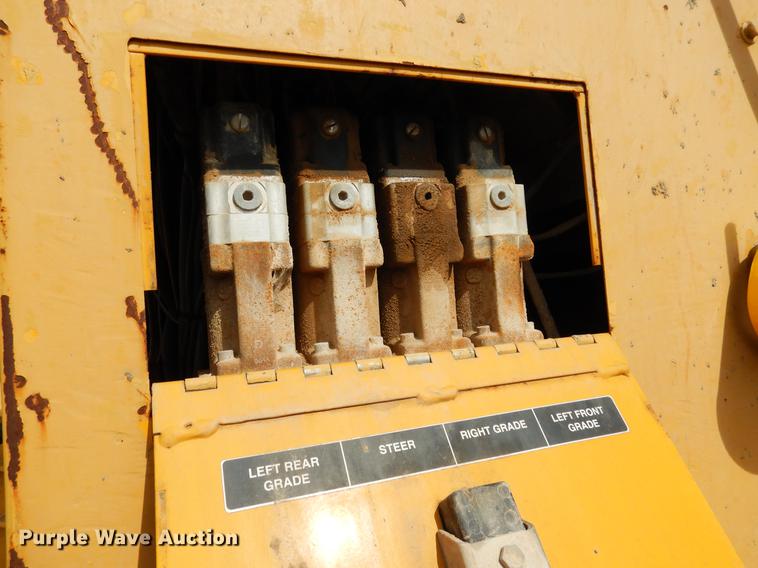 image for item DC5967 Gomaco GT-6200 curb and gutter machine