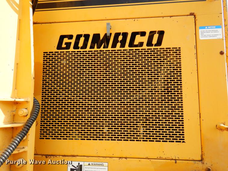 image for item DC5967 Gomaco GT-6200 curb and gutter machine