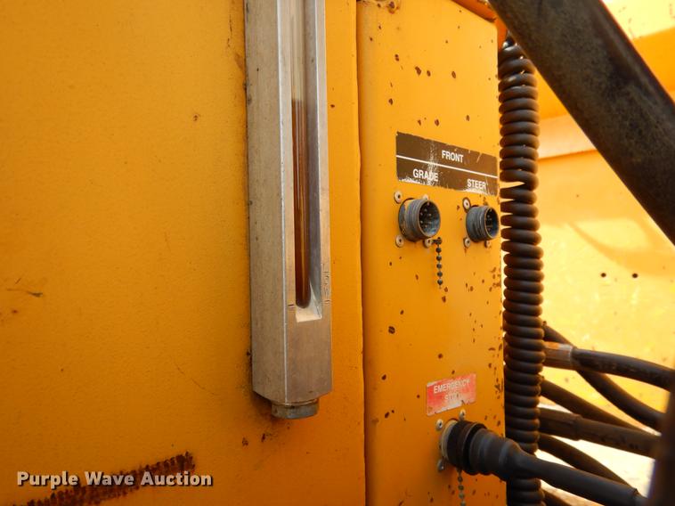 image for item DC5967 Gomaco GT-6200 curb and gutter machine