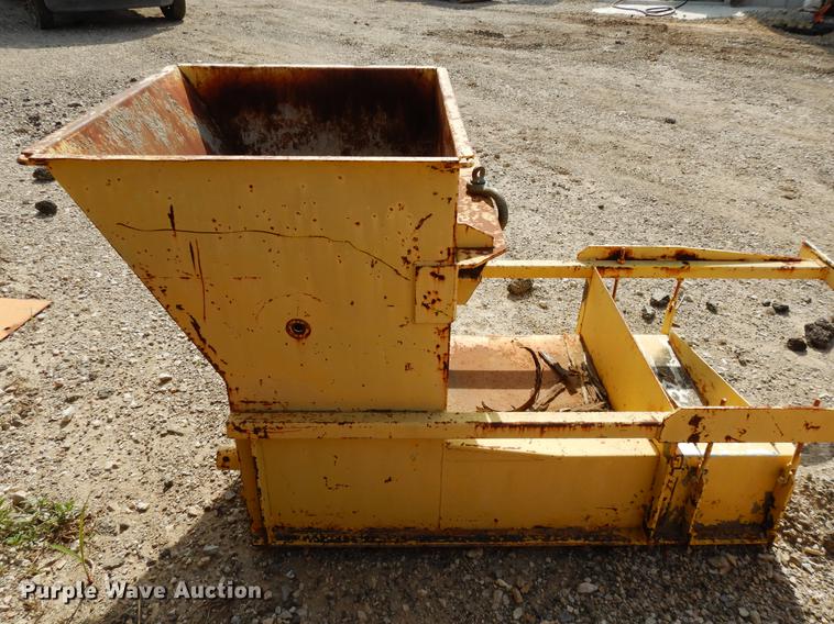 image for item DC5967 Gomaco GT-6200 curb and gutter machine