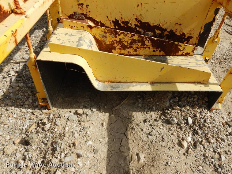 image for item DC5967 Gomaco GT-6200 curb and gutter machine