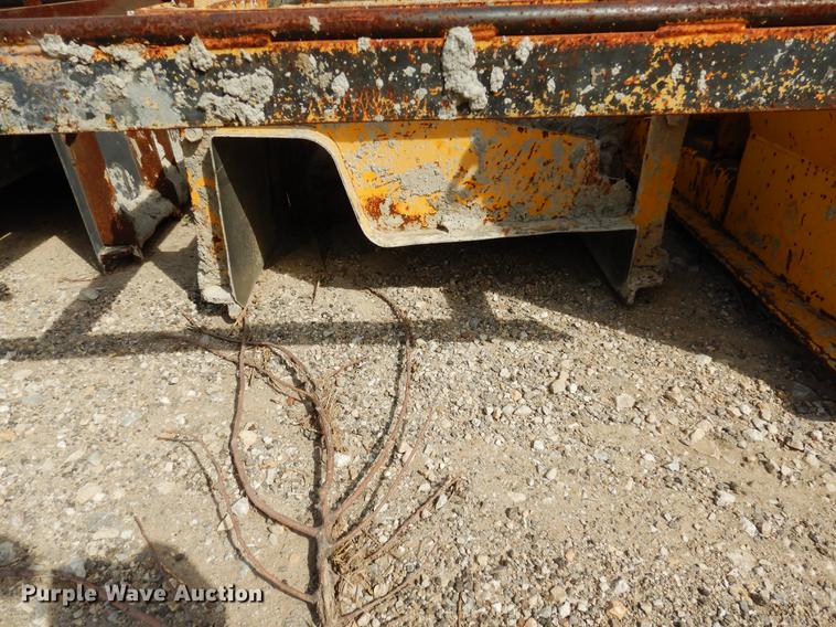 image for item DC5967 Gomaco GT-6200 curb and gutter machine