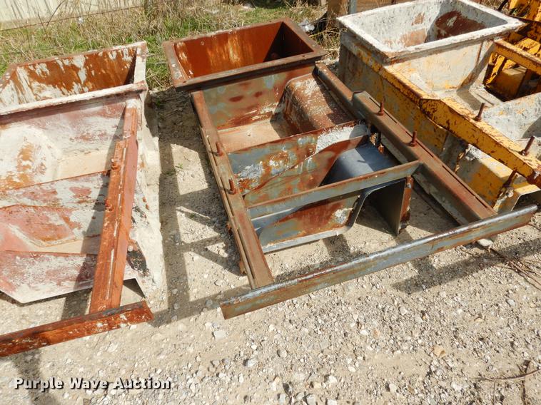 image for item DC5967 Gomaco GT-6200 curb and gutter machine