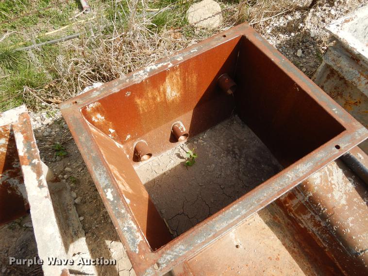 image for item DC5967 Gomaco GT-6200 curb and gutter machine