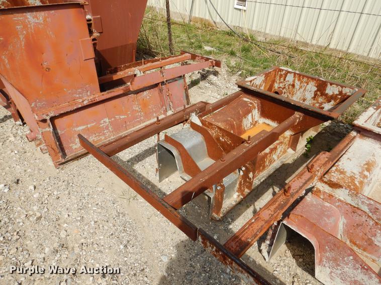 image for item DC5967 Gomaco GT-6200 curb and gutter machine