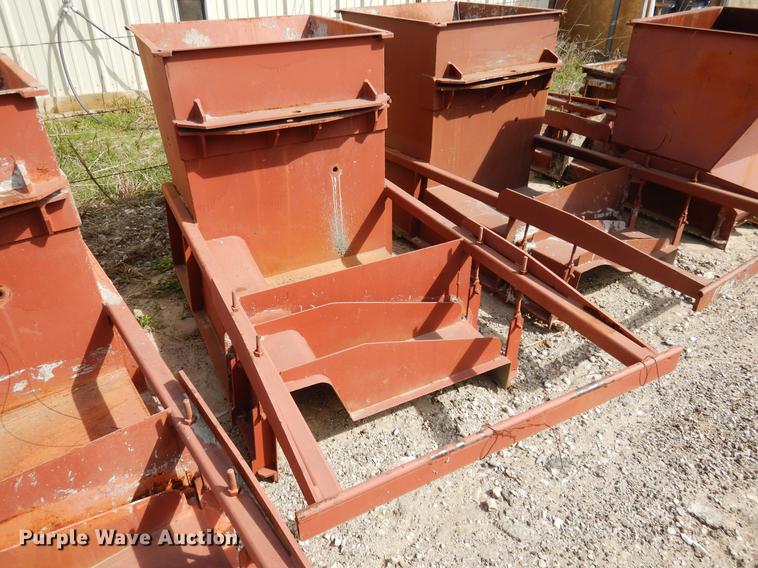 image for item DC5967 Gomaco GT-6200 curb and gutter machine