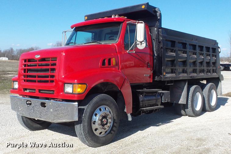 image for item DC7373 2001 Sterling L9500 dump truck