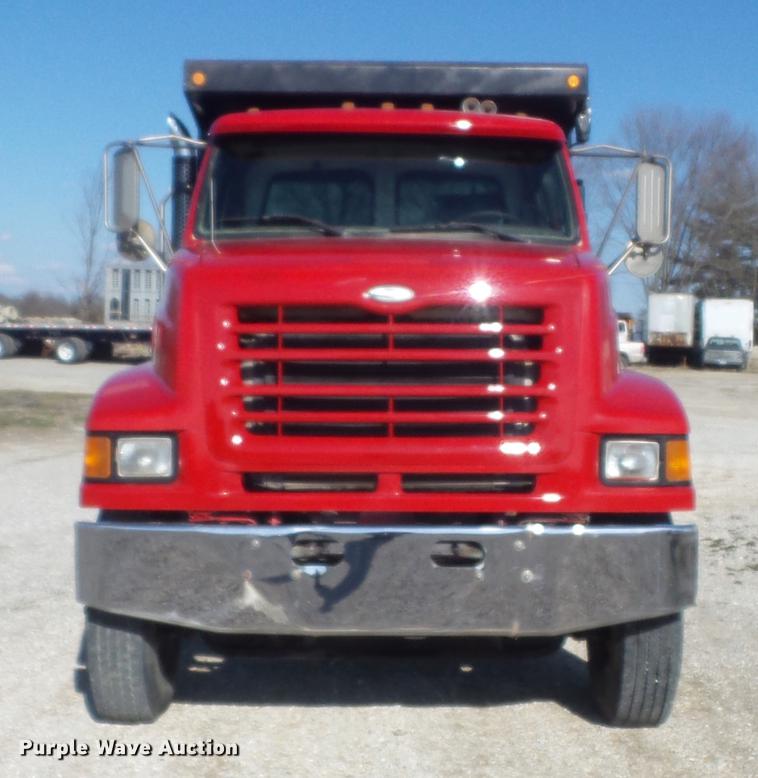 image for item DC7373 2001 Sterling L9500 dump truck