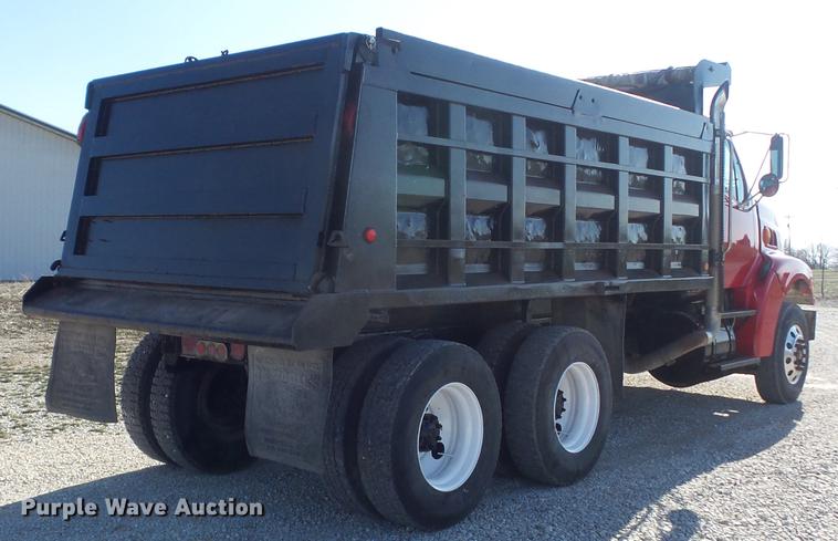 image for item DC7373 2001 Sterling L9500 dump truck