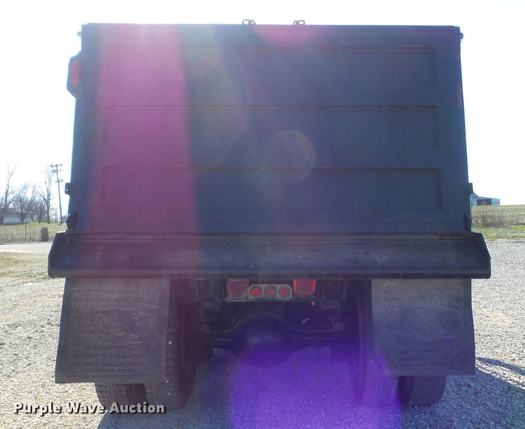 image for item DC7373 2001 Sterling L9500 dump truck