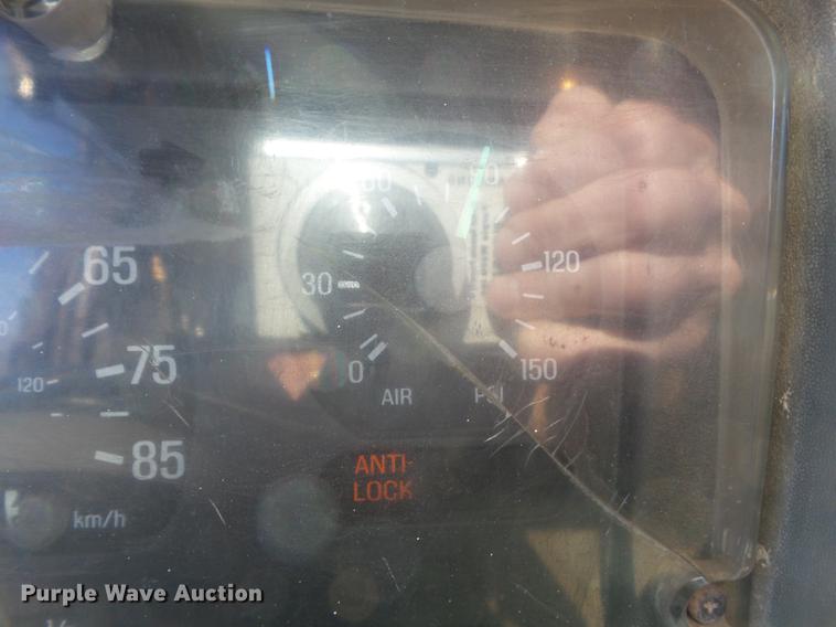 image for item DC7373 2001 Sterling L9500 dump truck