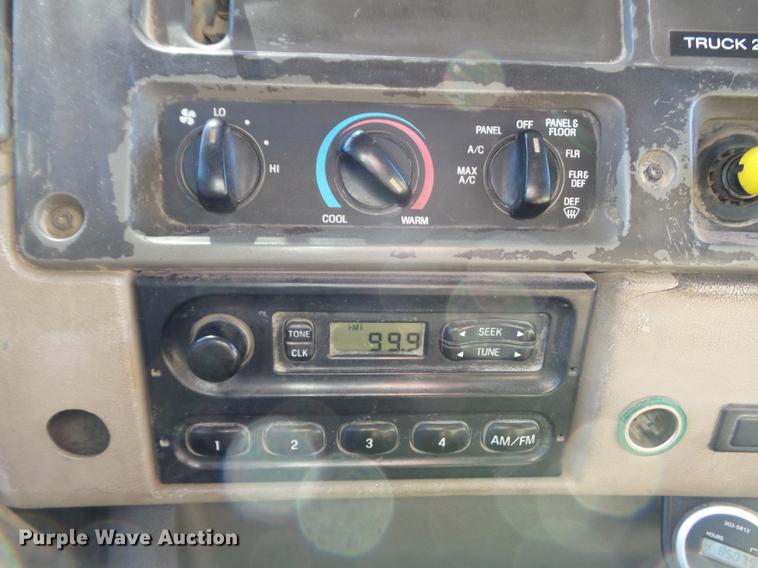 image for item DC7373 2001 Sterling L9500 dump truck