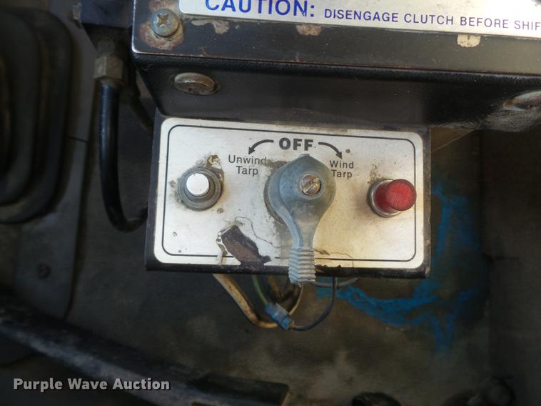 image for item DC7373 2001 Sterling L9500 dump truck