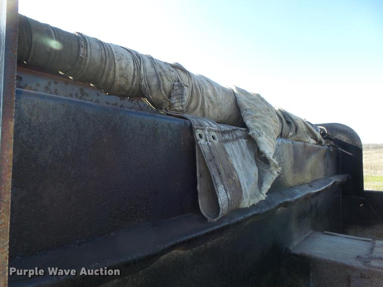 image for item DC7373 2001 Sterling L9500 dump truck