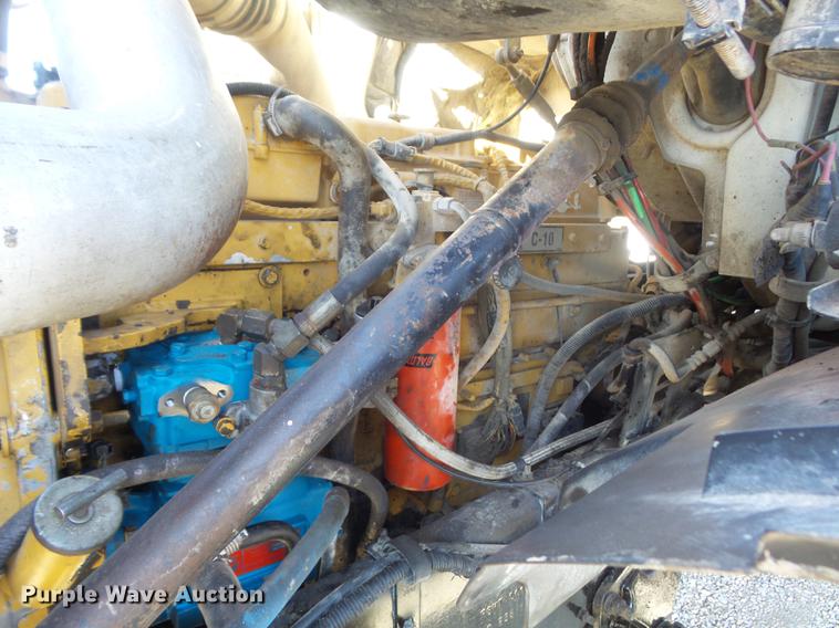 image for item DC7373 2001 Sterling L9500 dump truck