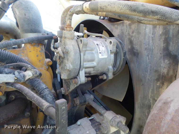 image for item DC7373 2001 Sterling L9500 dump truck