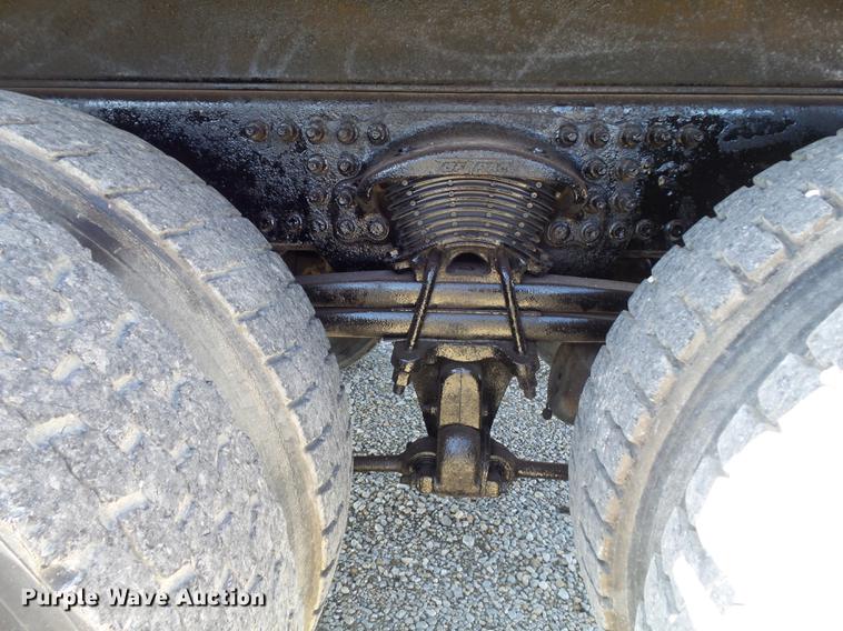 image for item DC7373 2001 Sterling L9500 dump truck